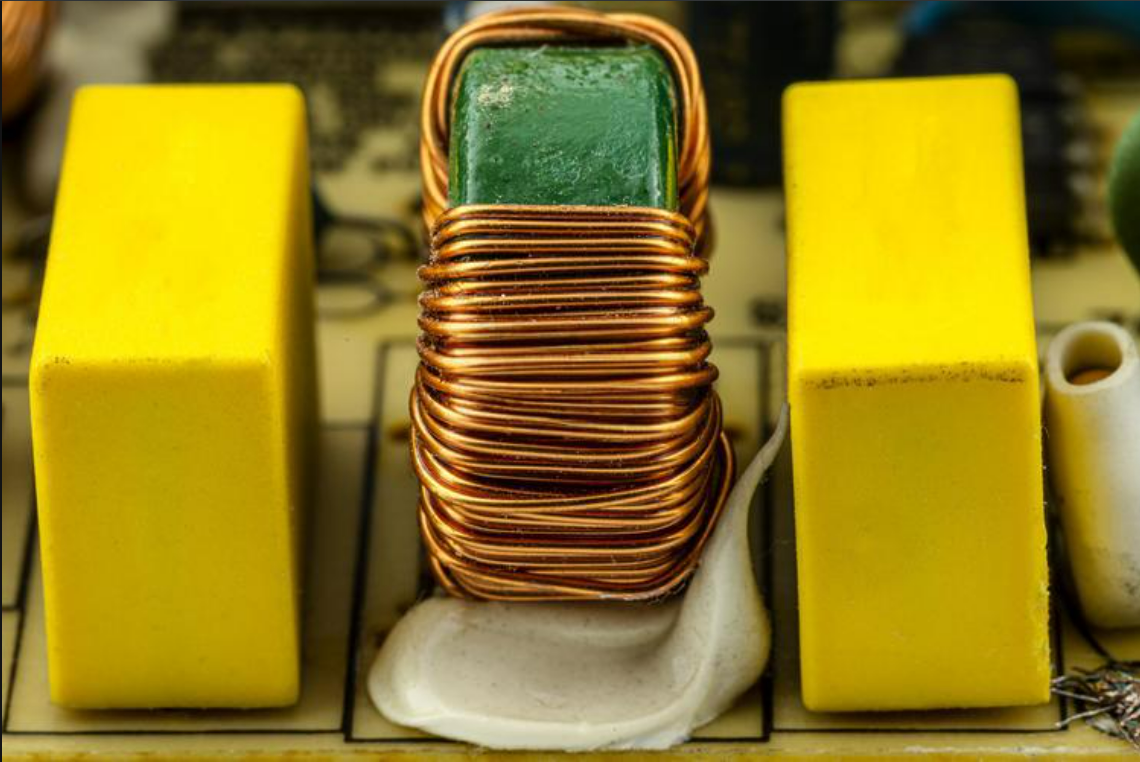 【電感器固定膠粘劑】選擇什么類型的膠水？應用中的考慮因素？